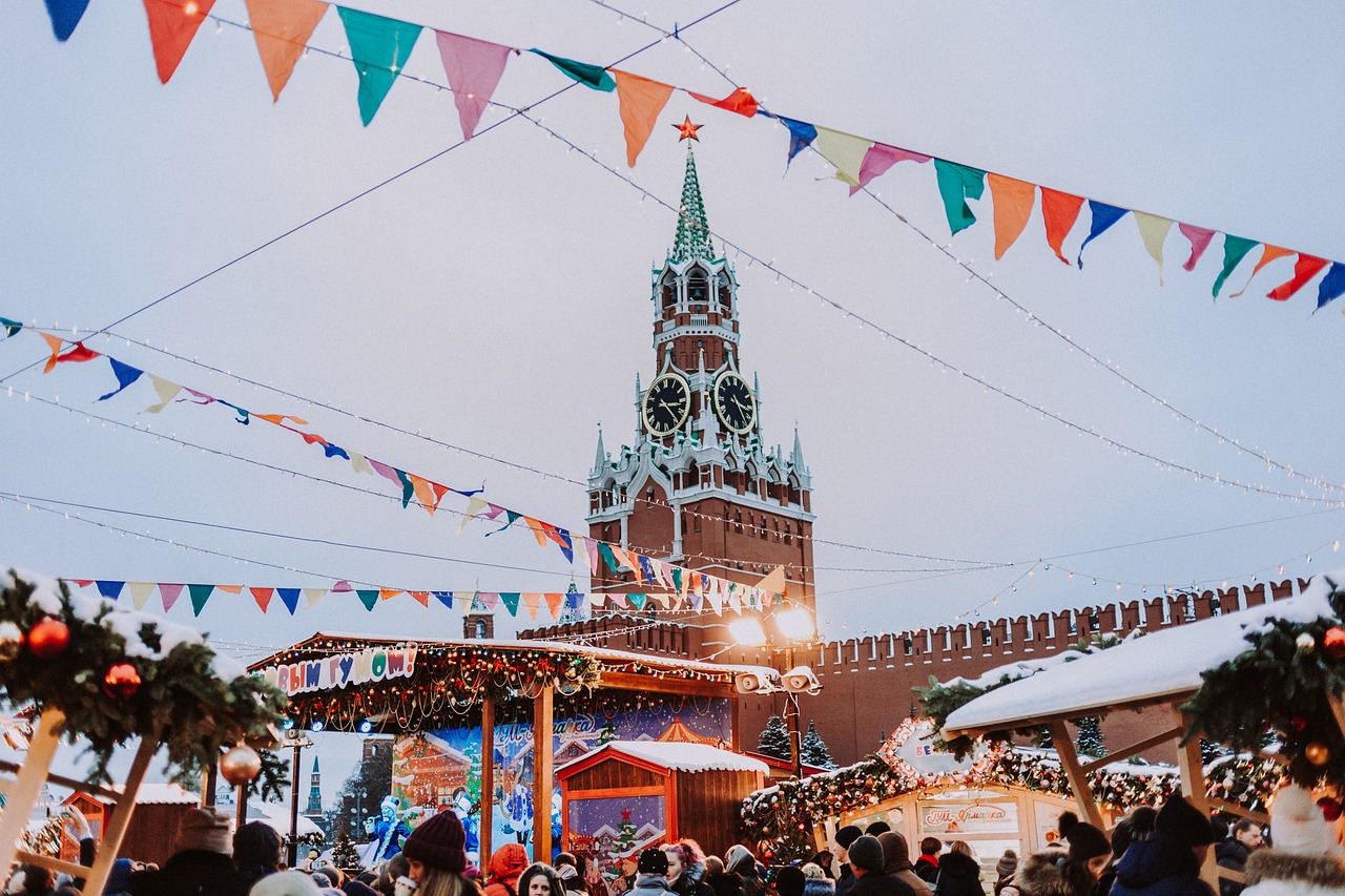 erleben sie den zauber der weihnachtsmärkte mit festlicher atmosphäre, funkelnden lichtern und köstlichen leckereien. entdecken sie handgefertigte geschenke, genießen sie glühwein und finden sie die perfekte stimmung für die festliche saison.