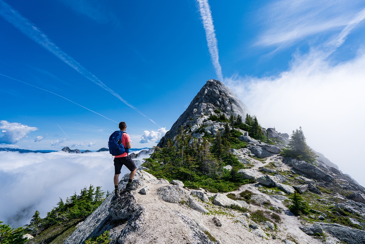 erleben sie die schönheit der natur beim wandern! entdecken sie malerische wege, atemberaubende ausblicke und unvergessliche abenteuer in den bergen und wäldern. perfekt für naturliebhaber und outdoor-enthusiasten.