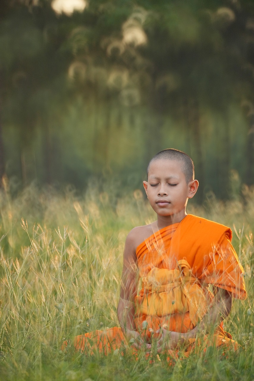 entdecken sie die entspannenden vorteile der meditation. lernen sie effektive techniken zur stressbewältigung und zur verbesserung ihres wohlbefindens. tauchen sie ein in die welt der achtsamkeit und finden sie innere ruhe.