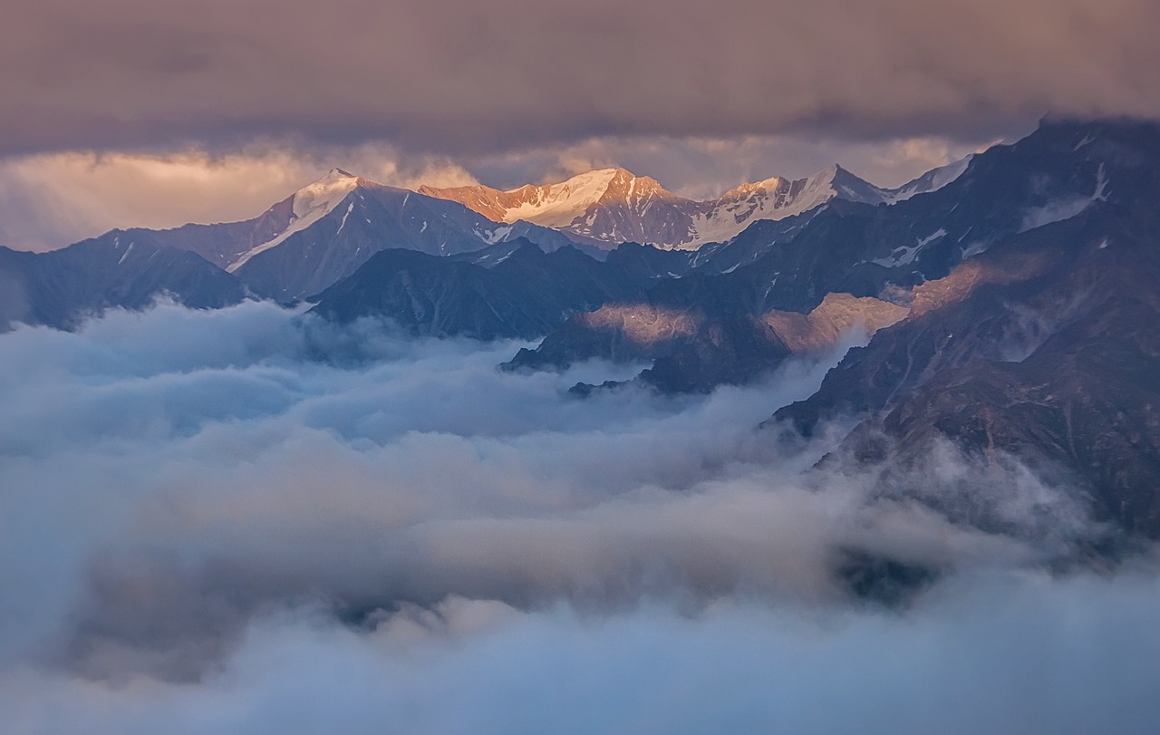 entdecken sie die transformative kraft der meditation. erlernen sie techniken zur entspannung, um stress abzubauen und inneren frieden zu finden. beginnen sie noch heute ihre reise zu mehr gelassenheit und wohlbefinden.