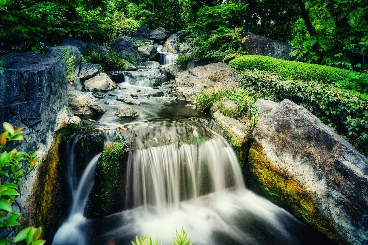 entdecken sie die vielseitige und lebenswichtige rolle von wasser in unserem alltag. von der erfrischung und hydratation bis hin zu wesentlichen anwendungen in der industrie – erfahren sie alles über die bedeutung des wassers für mensch und umwelt.