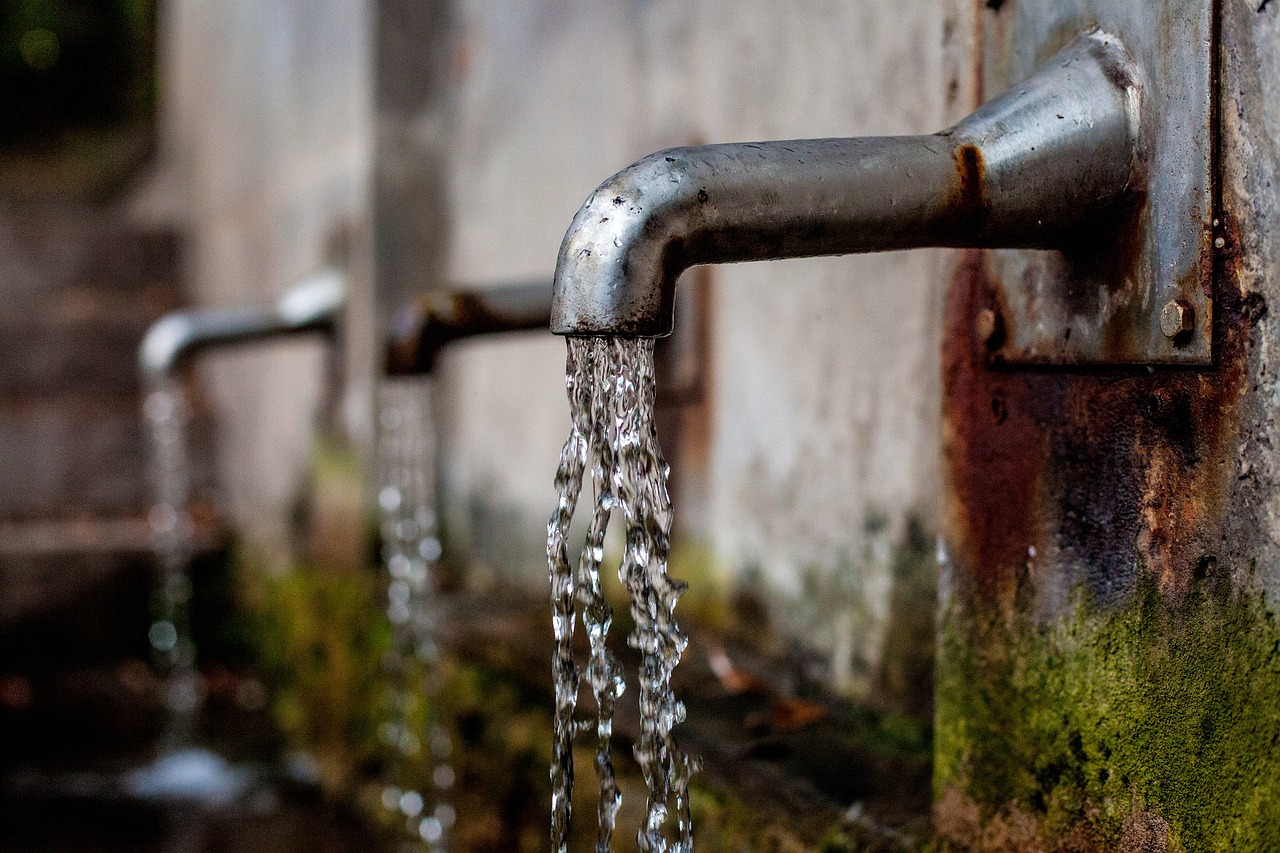 entdecken sie die essentiellen eigenschaften von wasser, seine bedeutung für das leben und wie es unsere umwelt beeinflusst. erfahren sie mehr über die verschiedenen formen von wasser sowie seine rolle in der natur und im alltag.