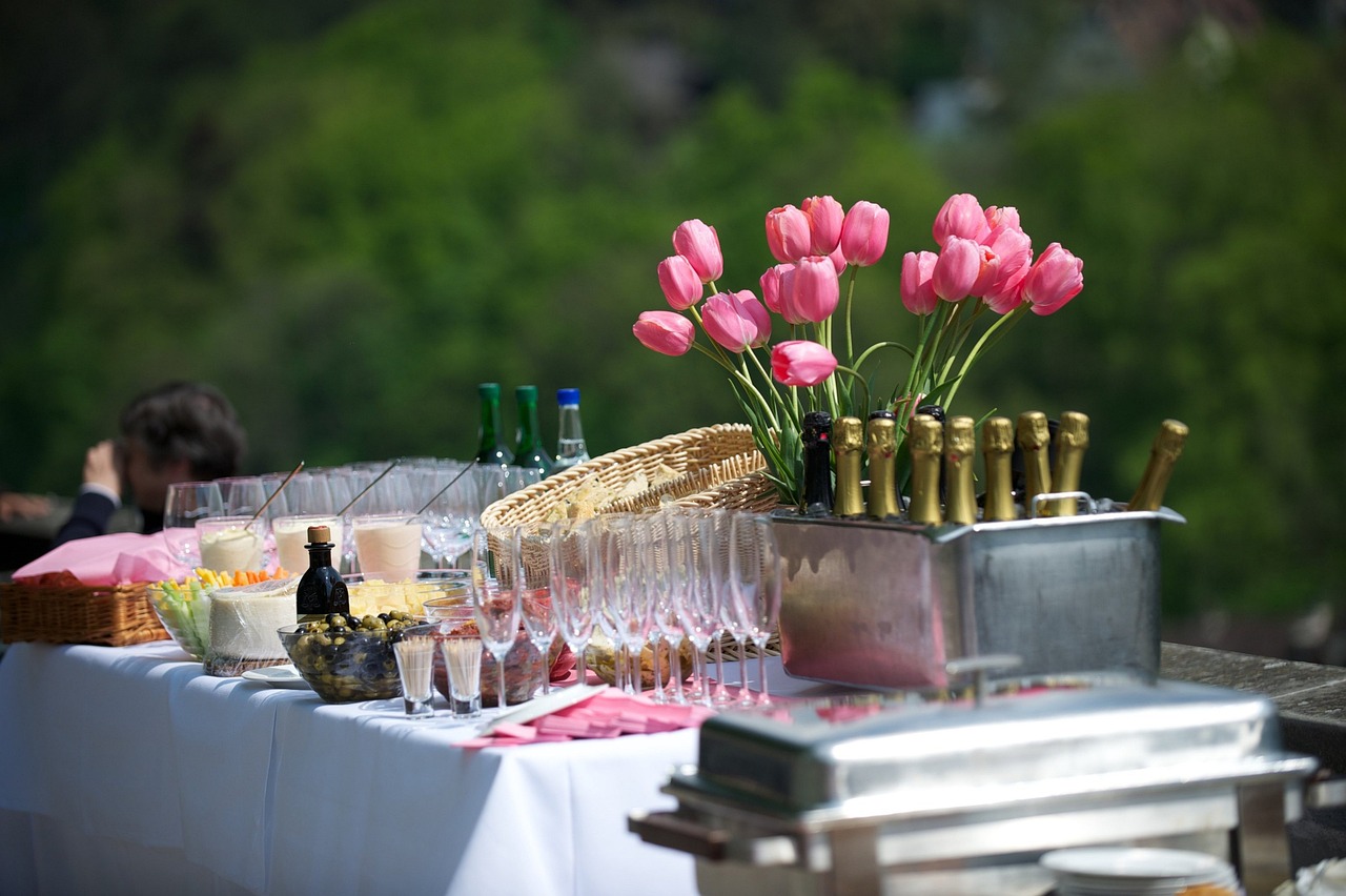 entdecken sie unseren erstklassigen catering-service, der köstliche speisen und exzellente dienstleistungen für ihre veranstaltungen bietet. egal, ob hochzeit, firmenfeier oder privates fest – wir sorgen dafür, dass ihr event unvergesslich wird!