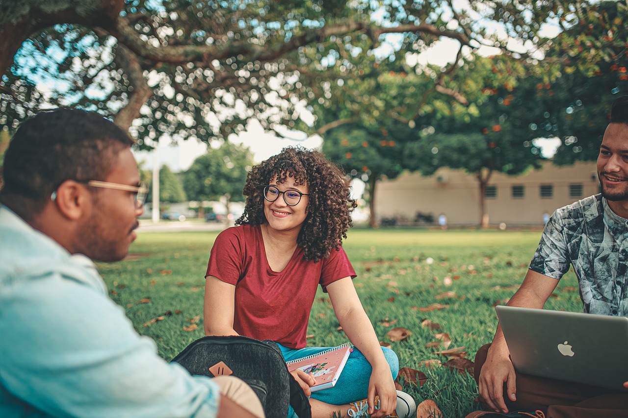 entdecken sie die european university alliance, ein netzwerk renommierter hochschulen, das den austausch, die zusammenarbeit und die innovation in der europäischen hochschulbildung fördert. erleben sie eine neue dimension des studierens und der akademischen vernetzung.