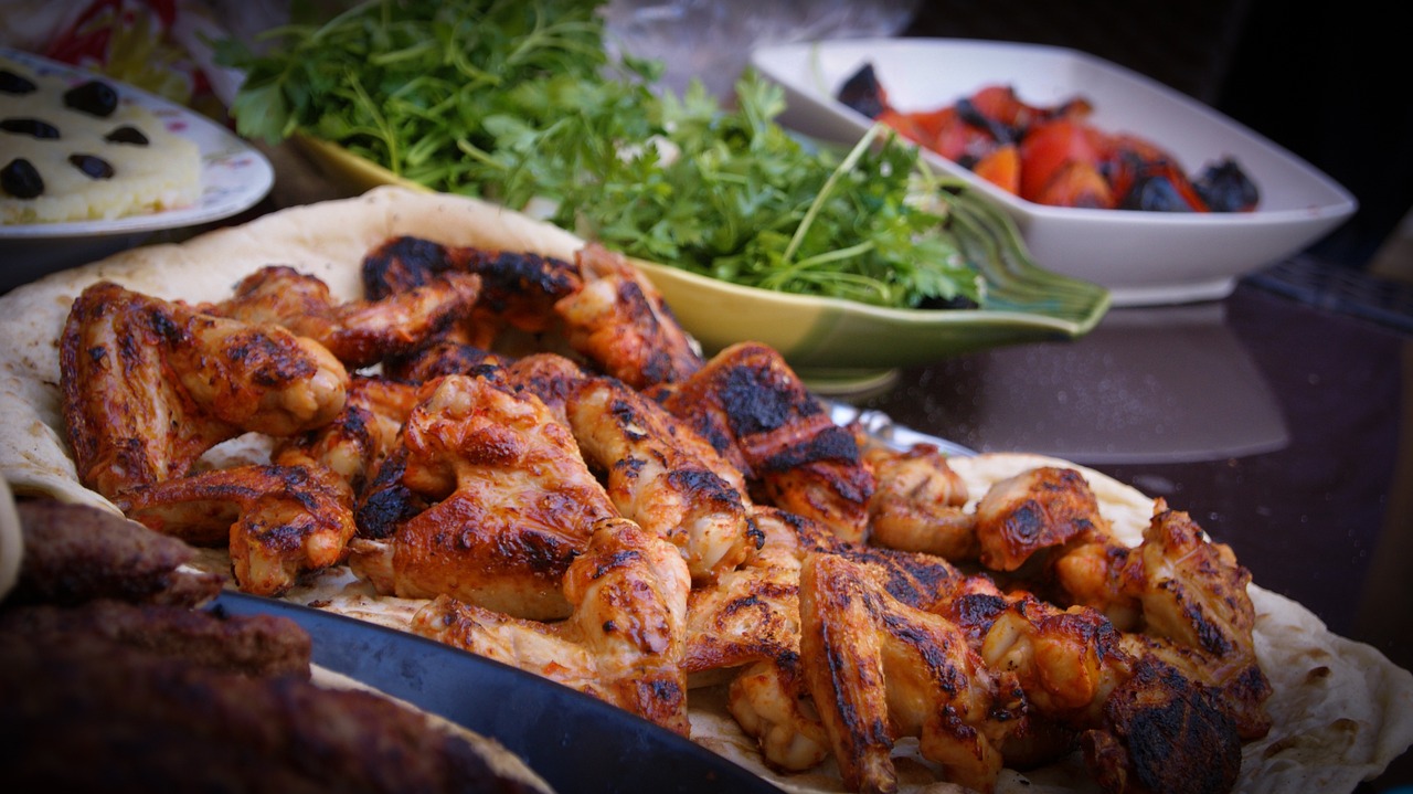 entdecken sie die perfekte grillkunst mit unseren erstklassigen tipps, rezepten und ausrüstungsanleitungen für ein unvergessliches bbq-erlebnis. genießen sie köstliche grillgerichte und sorgen sie für das beste bbq-feeling!