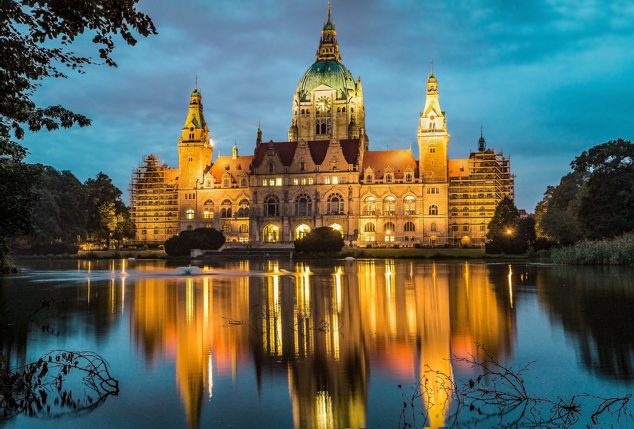 entdecken sie deutschland, ein land voller geschichte, kultur und atemberaubender landschaften. von den pulsierenden städten bis zu den malerischen dörfern bietet deutschland eine vielzahl von erlebnissen für jeden reisenden.