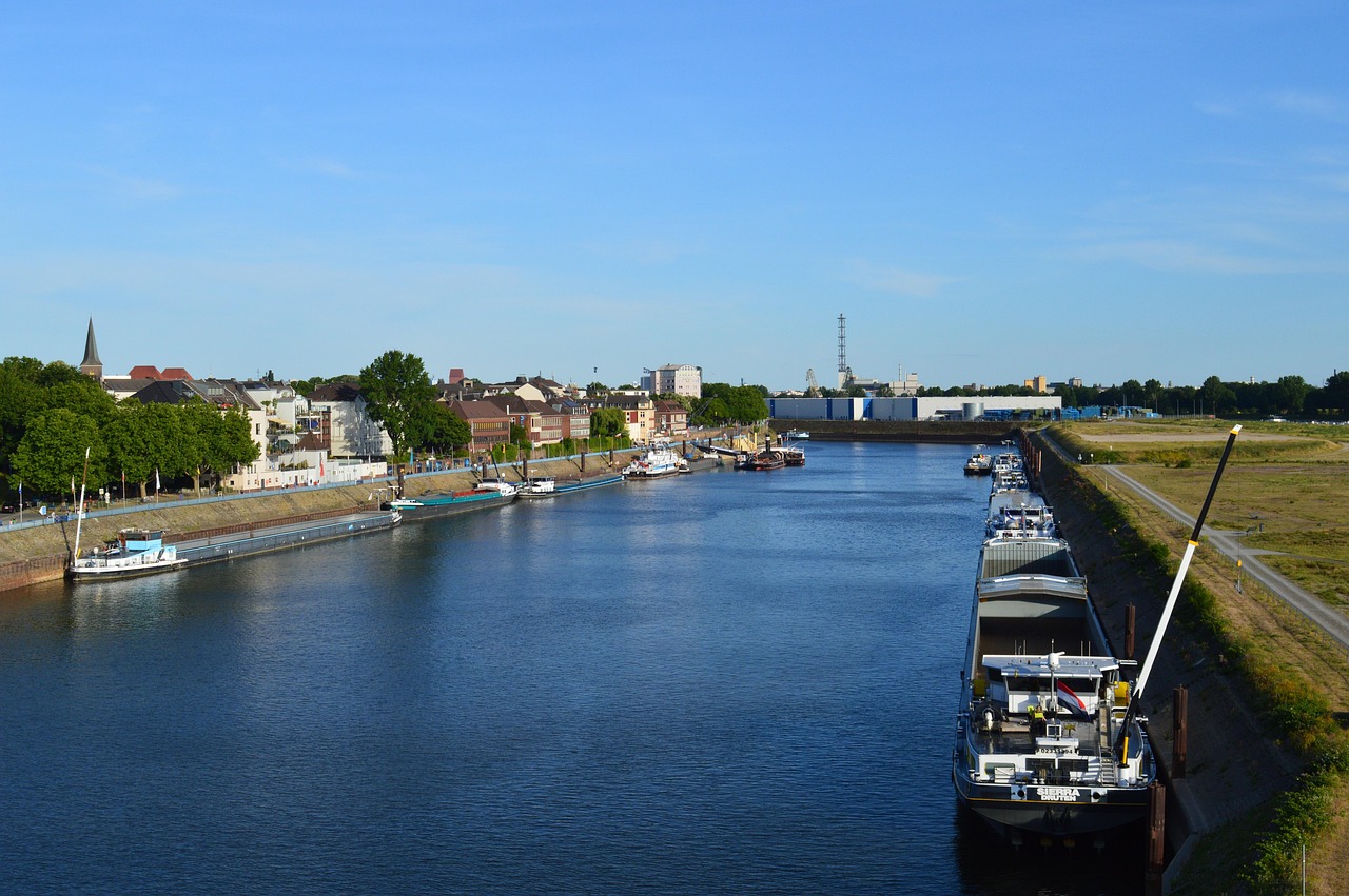 entdecken sie den ruhrpott – eine pulsierende region im herzen deutschlands, bekannt für ihre faszinierende industriegeschichte, kulturelle vielfalt und einzigartige atmosphäre. erleben sie die beeindruckenden sehenswürdigkeiten, vielfältigen freizeitmöglichkeiten und die lebendige kunstszene des ruhrgebiets.