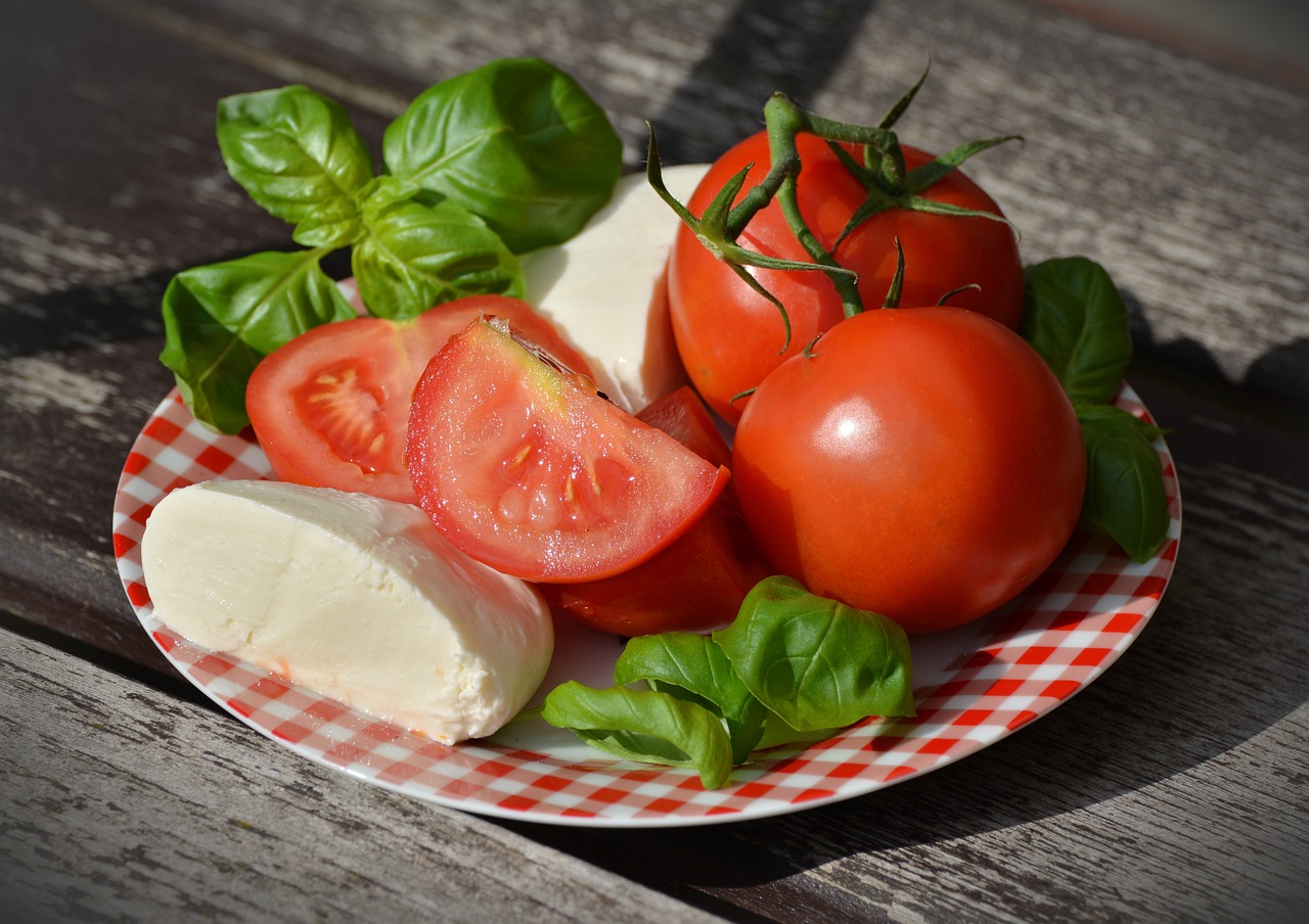 entdecken sie köstliche und gesunde salatrezepte, die einfach zuzubereiten sind. perfekt für jede gelegenheit, ob als beilage oder als hauptgericht!